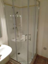 Propriétaires : Rénovation de douche pour un appartement en location