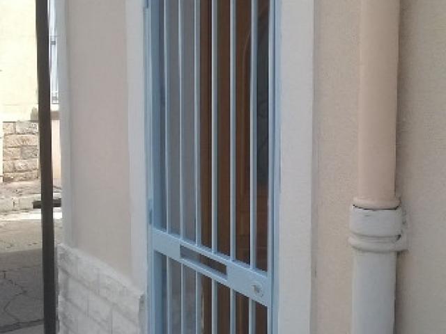 Grilles et barreaux de sécurité sur mesure : portes et fenêtres