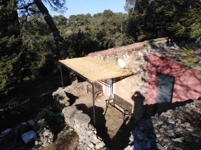 Fabrication sur mesure d'une pergola en fer sur mazet en garrigues nîmoises